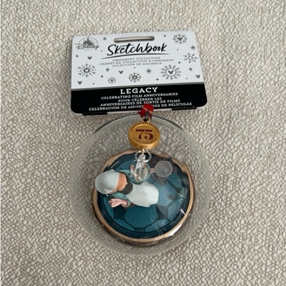Cinderella Legacy Sketchbook Ornament 75th Anniversary - Limited Release - Picture 5 of 8